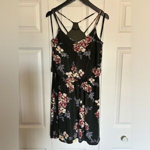 Paper moon dress, size large. Pet friendly, smoke free home.